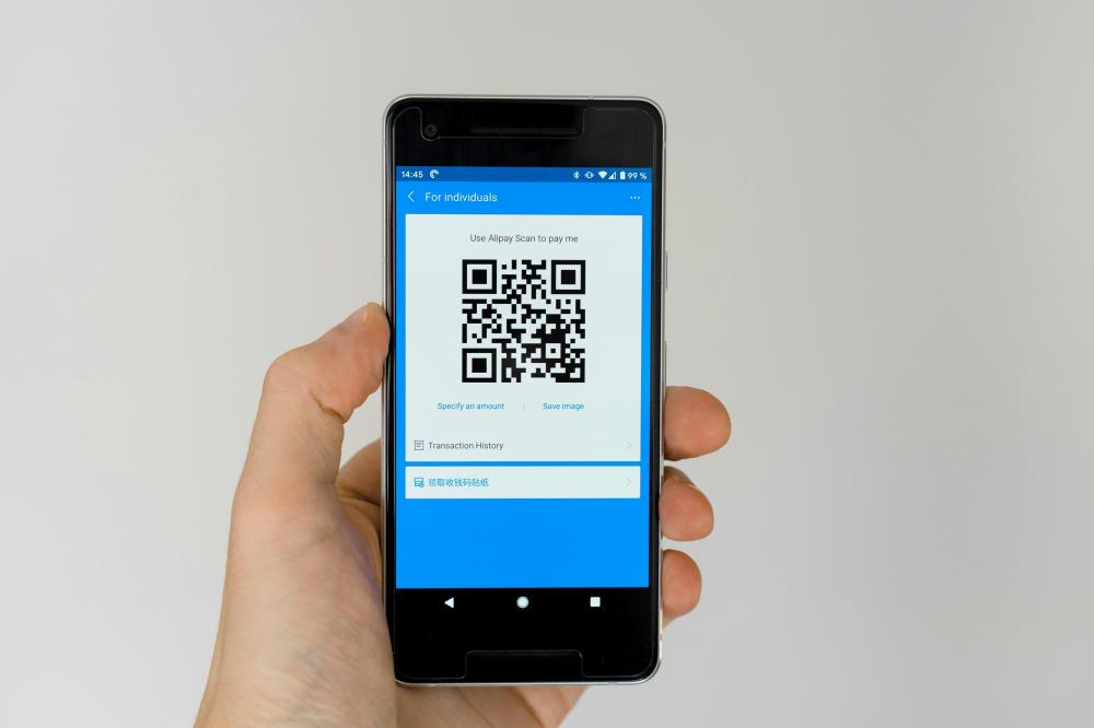 Универсальный платежный QR-код и оборот цифровых рублей: новшества приняты в первом чтении
